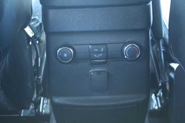 2018 Ford Explorer XLT FWD - 23066755 - 31