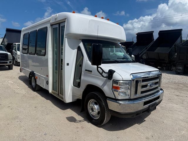 2018 Ford E-350 14 Passenger Shuttle Bus  - 23010130 - 5