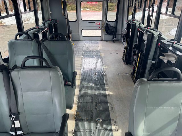 2018 Ford E-450 Wheelchair-Accessible Shuttle Bus Adults Seniors Church & Wheelchair Transportation - 22974925 - 25