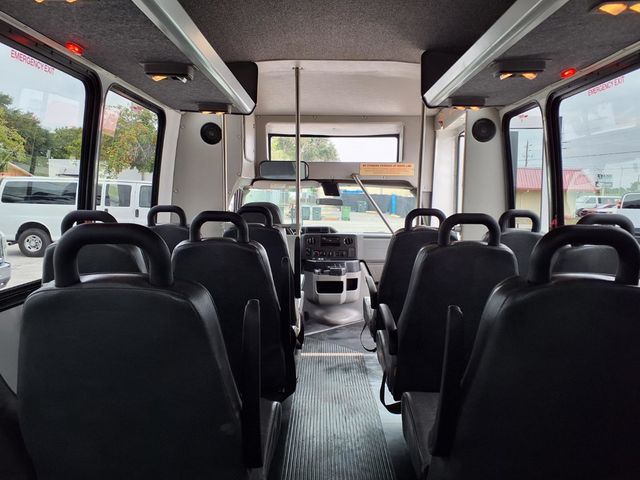 2018 Ford E-Series Cutaway 13 Passenger Shuttle Bus w/Wheelchair - 23032308 - 19