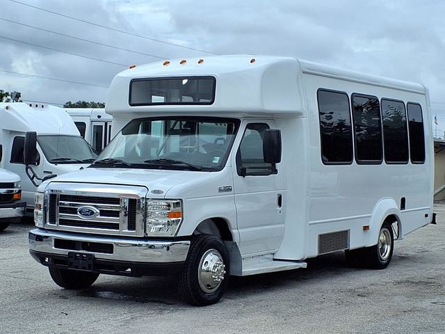 2018 Ford E-Series Cutaway 13 Passenger Shuttle Bus w/Wheelchair - 23032308 - 7
