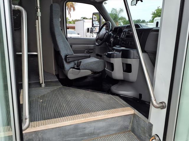 2018 Ford E-Series Cutaway 26 Passenger Shuttle Bus - 22941141 - 9