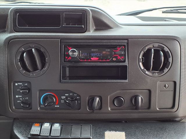 2018 Ford E-Series Cutaway 26 Passenger Shuttle Bus - 22941141 - 17