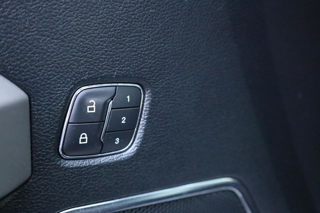 2018 Ford F150 LARIAT - 23028396 - 43
