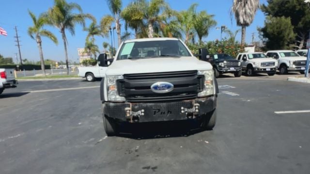 2018 Ford F550 Super Duty Super Cab & Chassis XL 4X4 DIESEL FLAT BED CLEAN - 22572529 - 3