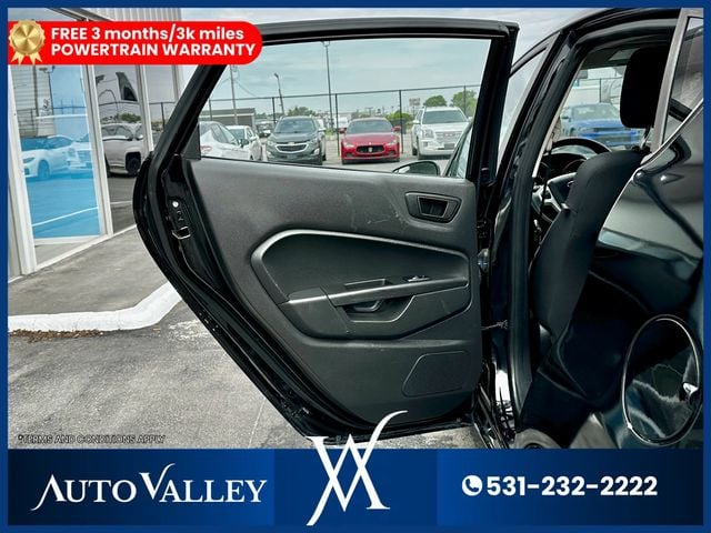 2018 Ford Fiesta SE Hatchback 4D - 22938993 - 18