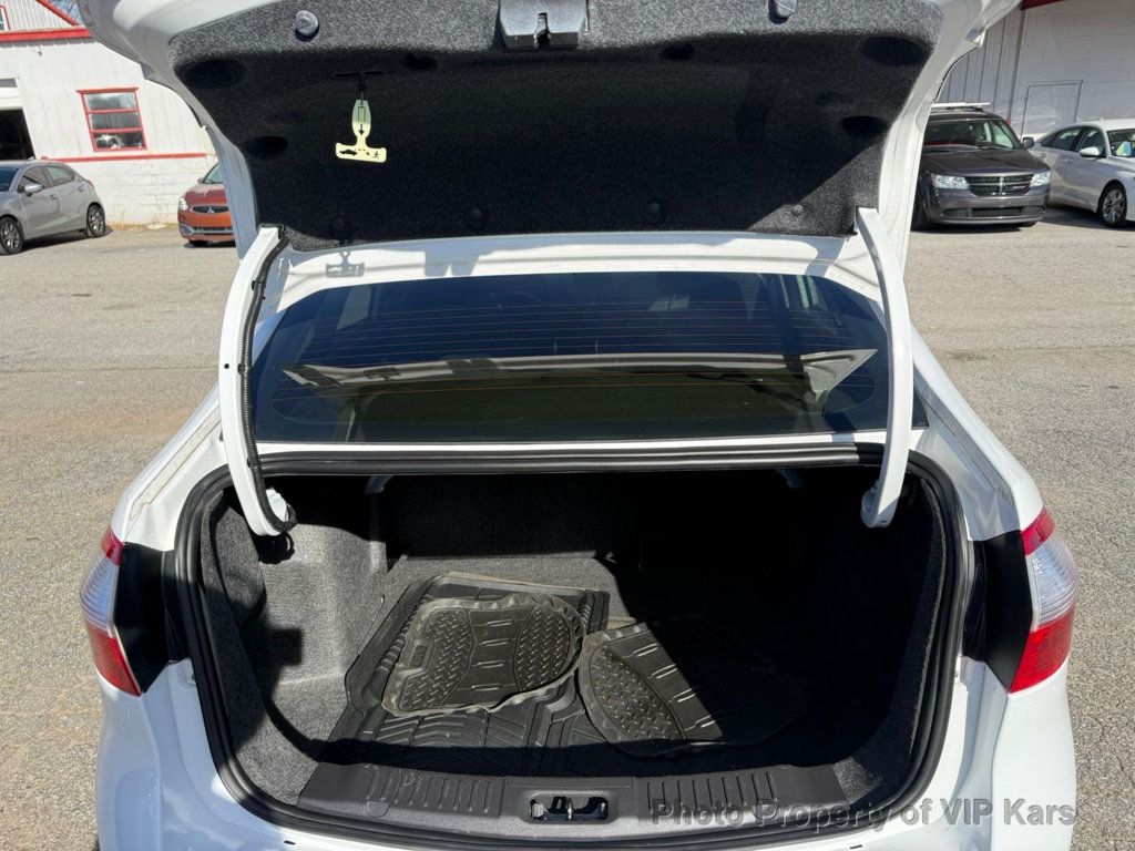 2018 Ford Fiesta S Sedan - 22952604 - 14