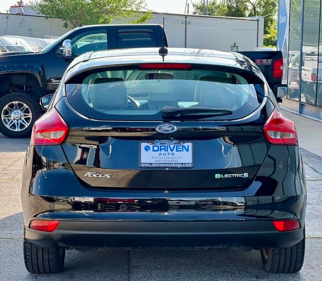 2018 Ford Focus Electric Hatch - 23068703 - 32