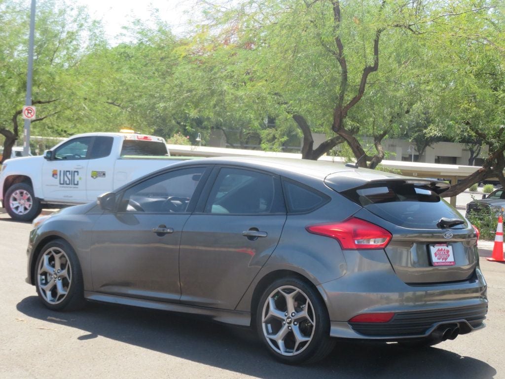 2018 Ford Focus FORD FOCUS ST MANUAL LOW MILES EXTRA  CLEAN 1OWNER  - 22598599 - 4