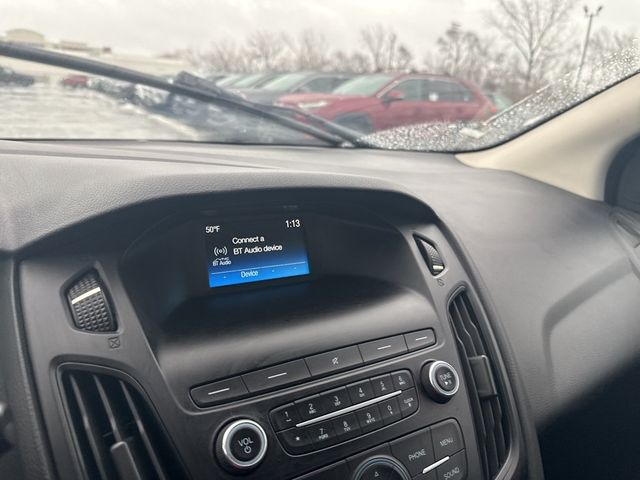 2018 Ford Focus SE Hatch - 22961624 - 9