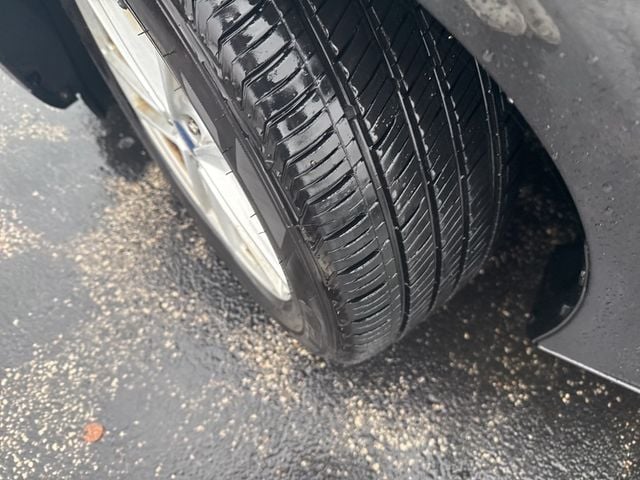 2018 Ford Focus SE Hatch - 22961624 - 2