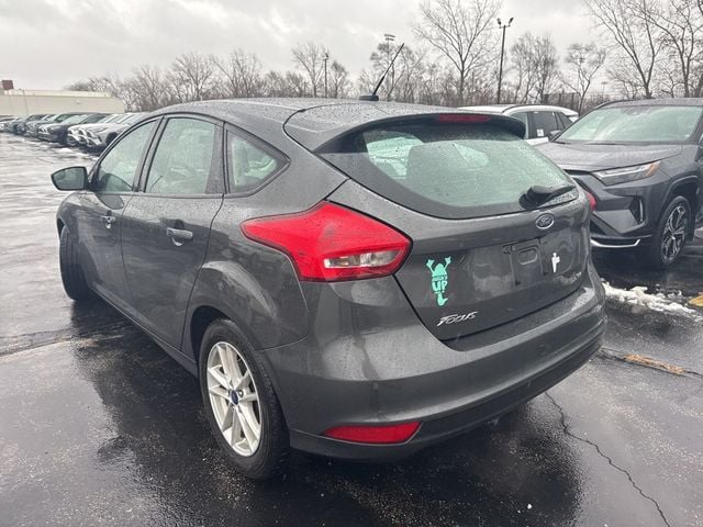 2018 Ford Focus SE Hatch - 22961624 - 3
