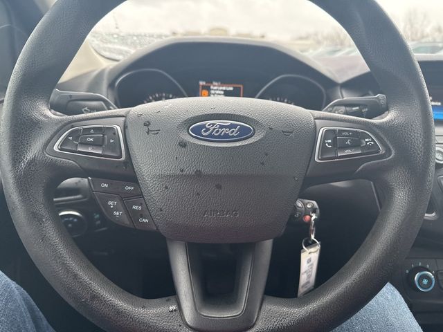 2018 Ford Focus SE Hatch - 22961624 - 7