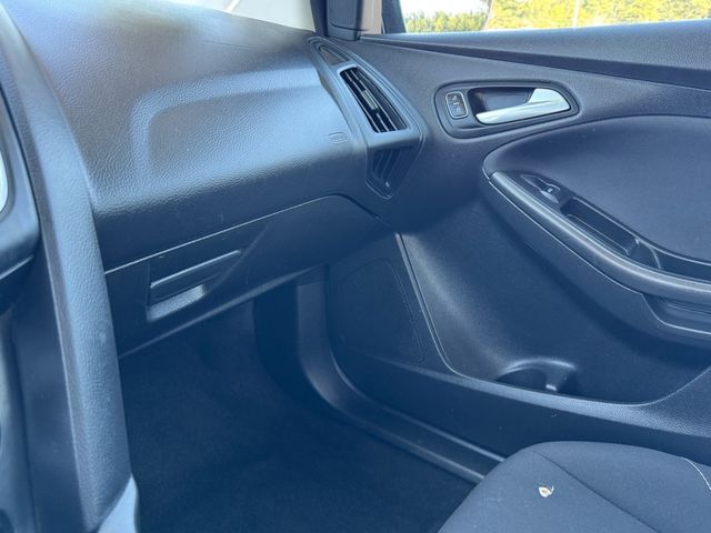 2018 Ford Focus SEL - 23088372 - 25