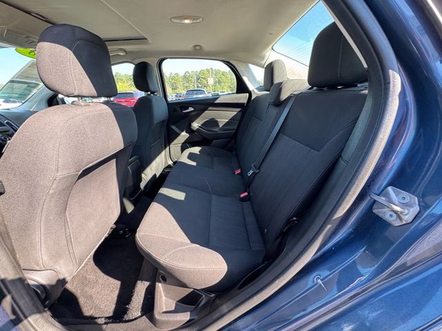 2018 Ford Focus SEL - 23088372 - 27