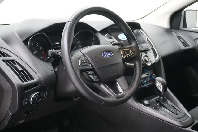 2018 Ford Focus SEL Hatch - 23006074 - 9