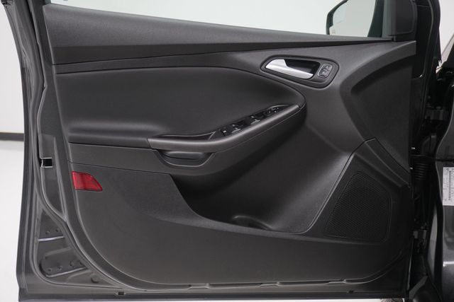 2018 Ford Focus SEL Hatch - 23006074 - 13