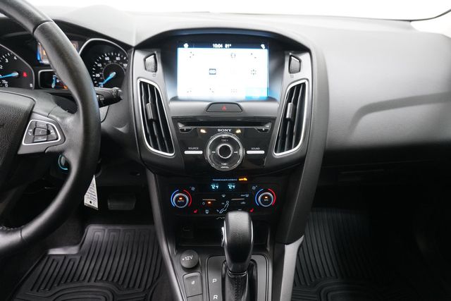 2018 Ford Focus SEL Hatch - 23006074 - 19