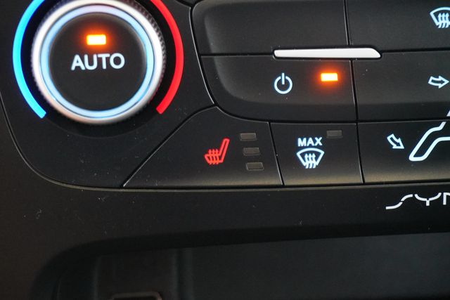 2018 Ford Focus SEL Hatch - 23006074 - 21