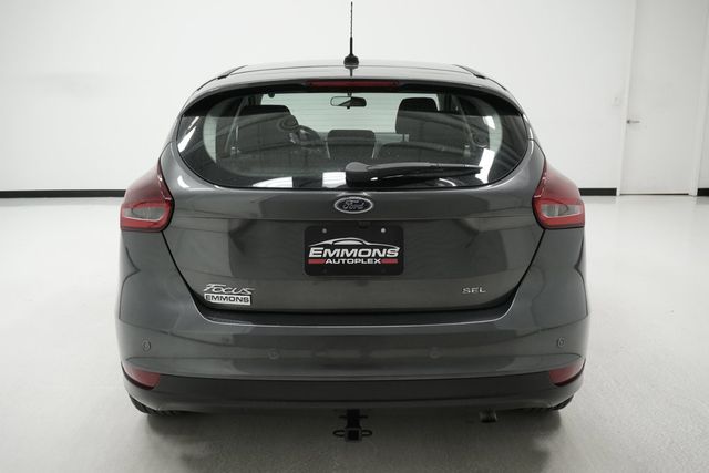 2018 Ford Focus SEL Hatch - 23006074 - 4