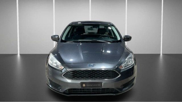 2018 Ford Focus SE Sedan - 22969575 - 1