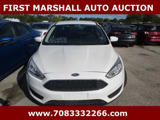 2018 Ford Focus SE Sedan - 22931622 - 0