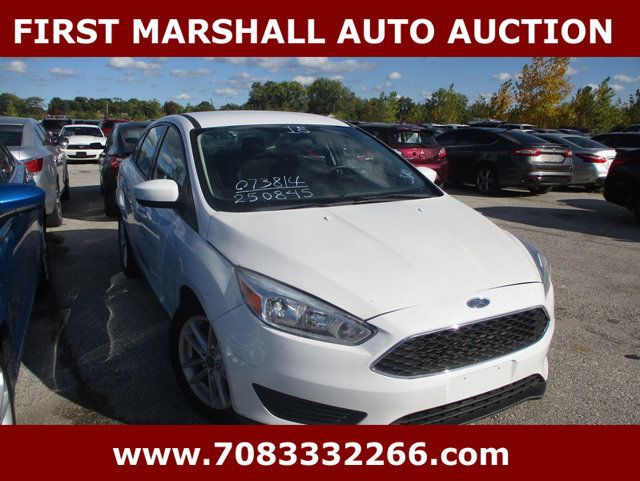 2018 Ford Focus SE Sedan - 22931622 - 2