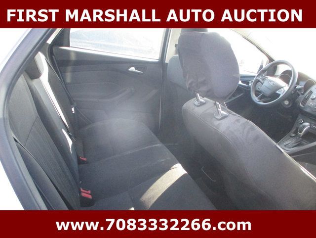 2018 Ford Focus SE Sedan - 22931622 - 7