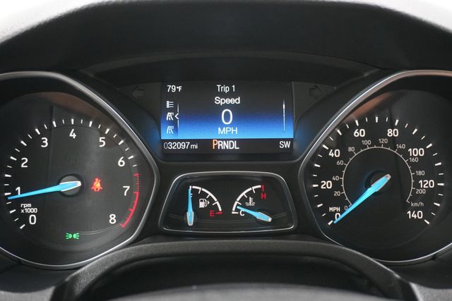 2018 Ford Focus SE Sedan - 22995862 - 13