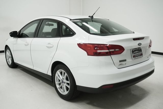 2018 Ford Focus SE Sedan - 22995862 - 5