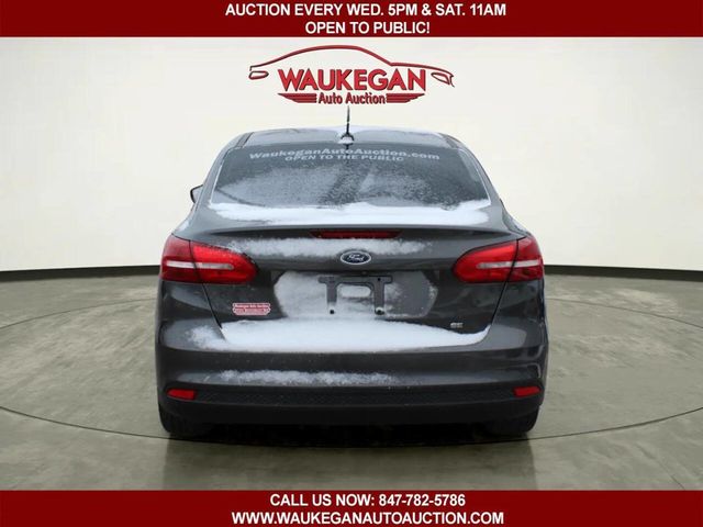2018 Ford Focus SE Sedan - 22972944 - 4