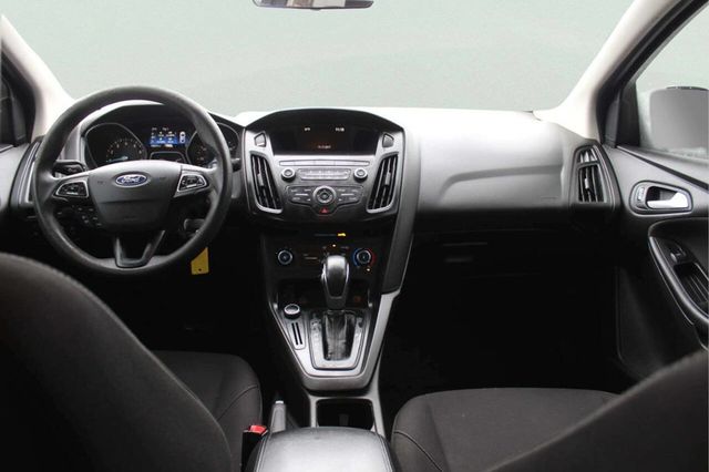 2018 Ford Focus SE Sedan - 22972944 - 7