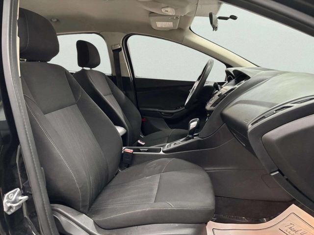 2018 Ford Focus SE Sedan - 22964799 - 19