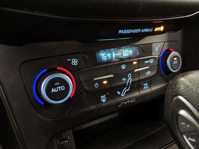2018 Ford Focus SE Sedan - 22964799 - 24