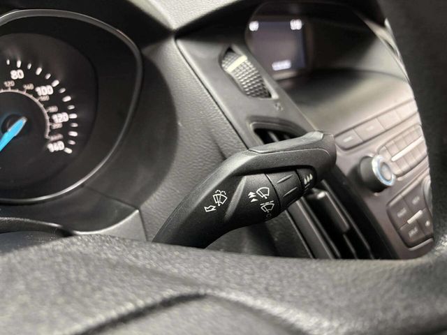 2018 Ford Focus SE Sedan - 22964799 - 32