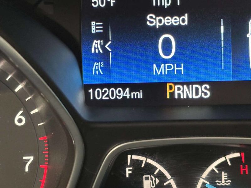 2018 Ford Focus SE Sedan - 22964799 - 33