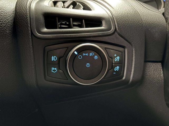 2018 Ford Focus SE Sedan - 22964799 - 34