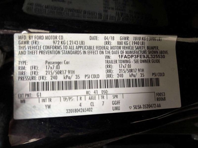 2018 Ford Focus SE Sedan - 22964799 - 36