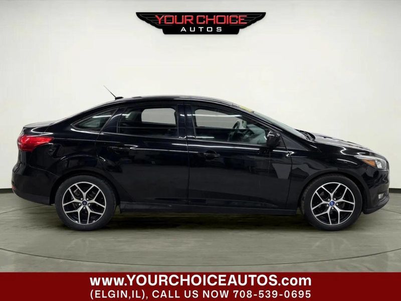 2018 Ford Focus SE Sedan - 22964799 - 5