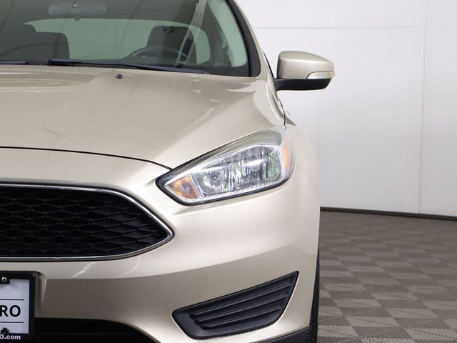 2018 Ford Focus SE Sedan - 23072505 - 11