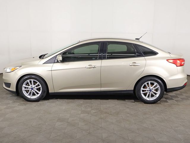 2018 Ford Focus SE Sedan - 23072505 - 14