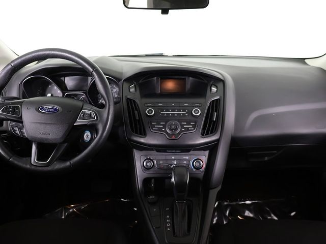 2018 Ford Focus SE Sedan - 23072505 - 31