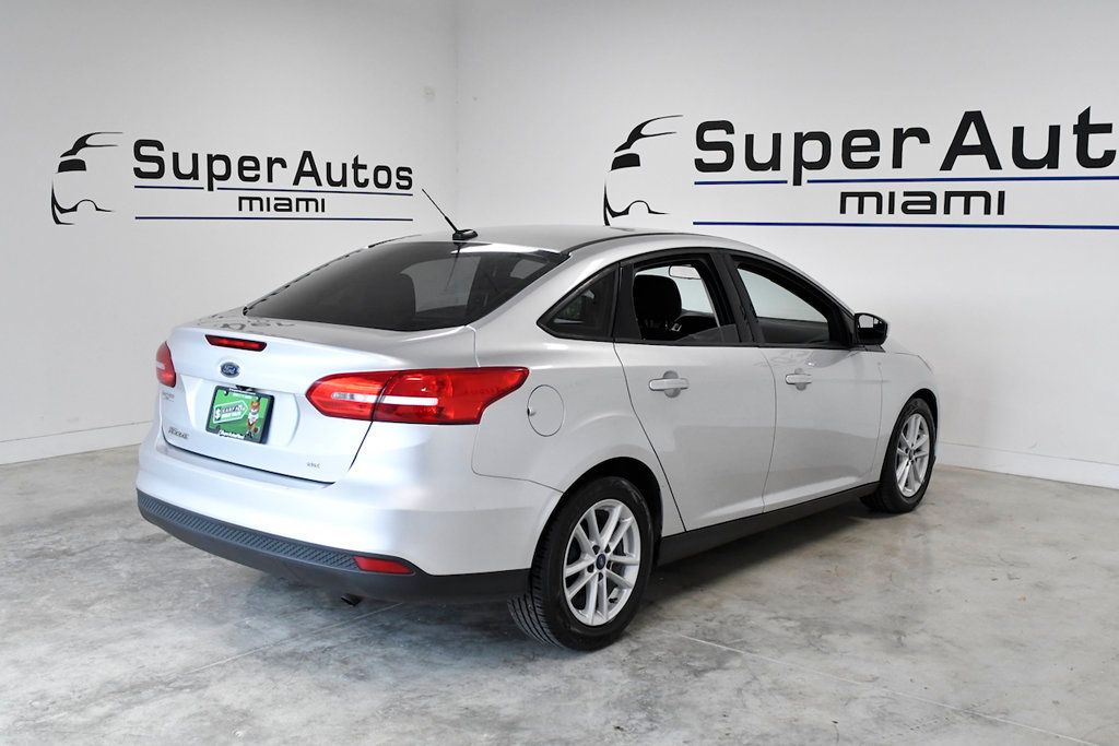 2018 Ford Focus SE Sedan - 22457476 - 3