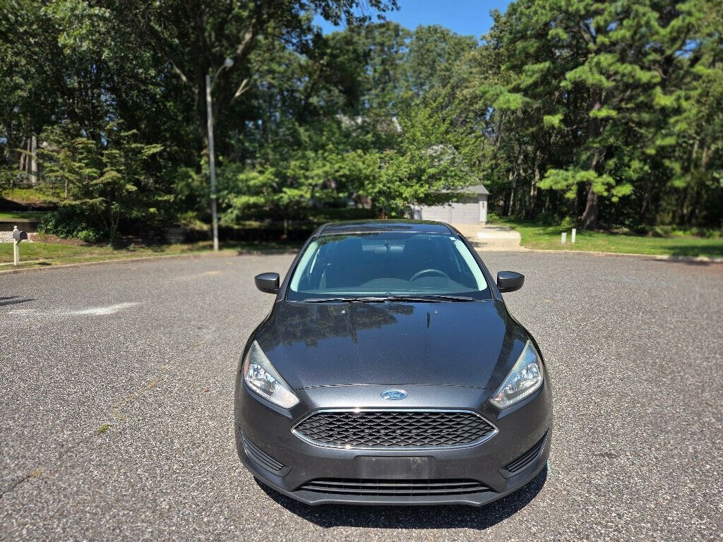 2018 Ford Focus Sedan photo 8
