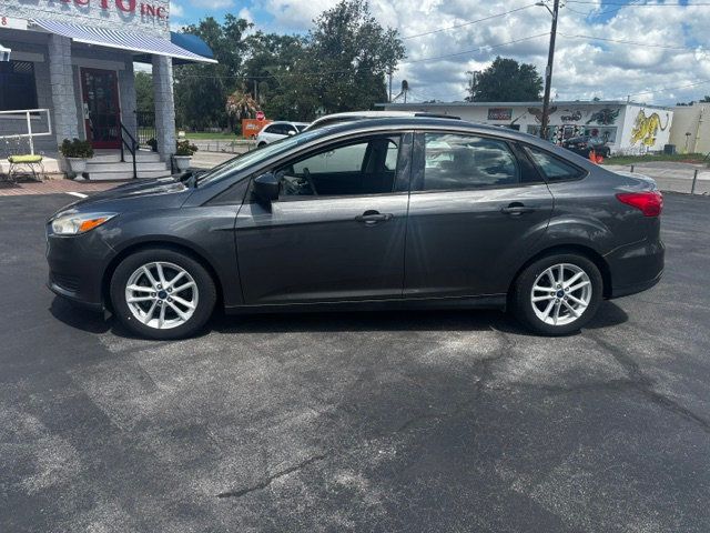 2018 Ford Focus SE Sedan - 23027486 - 6