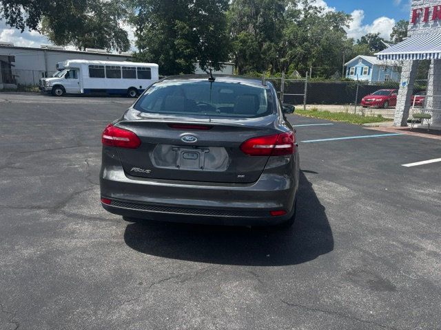 2018 Ford Focus SE Sedan - 23027486 - 7