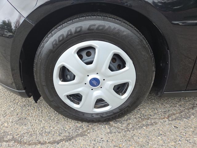 2018 Ford Focus S Sedan - 23067371 - 25