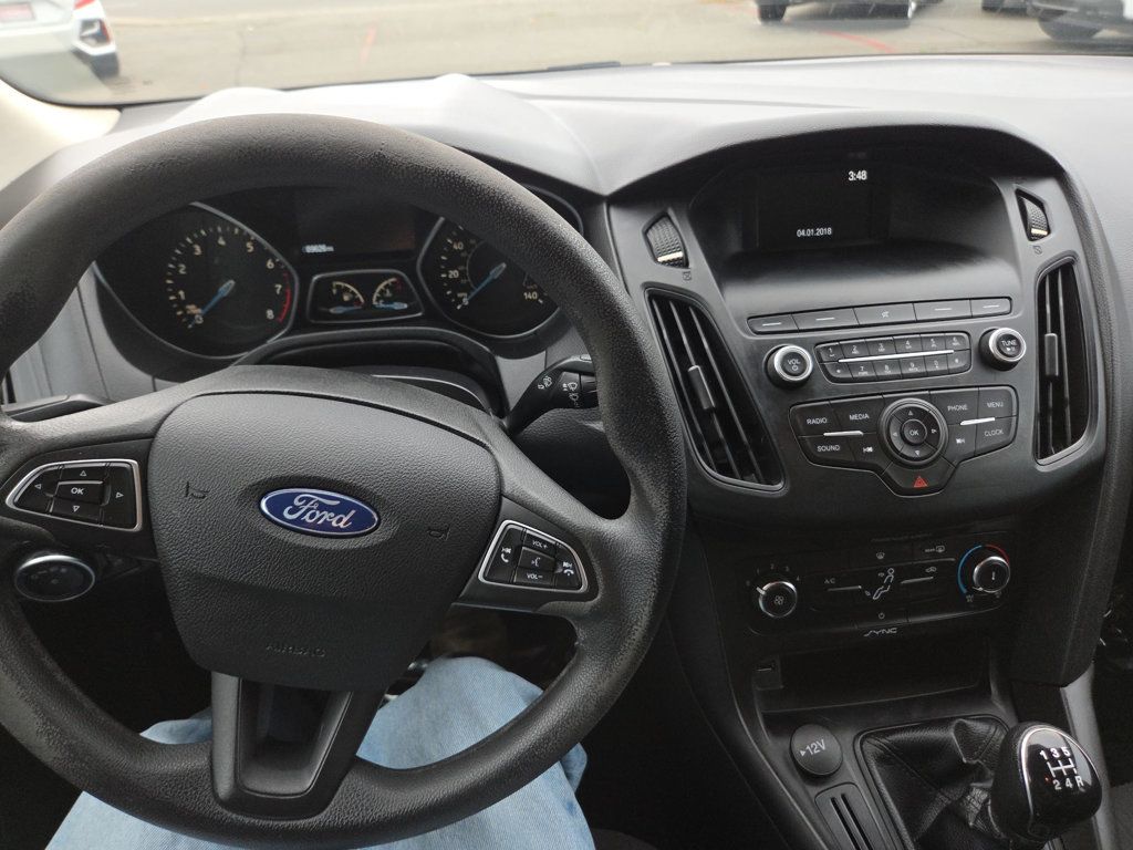 Ford Focus photo 27
