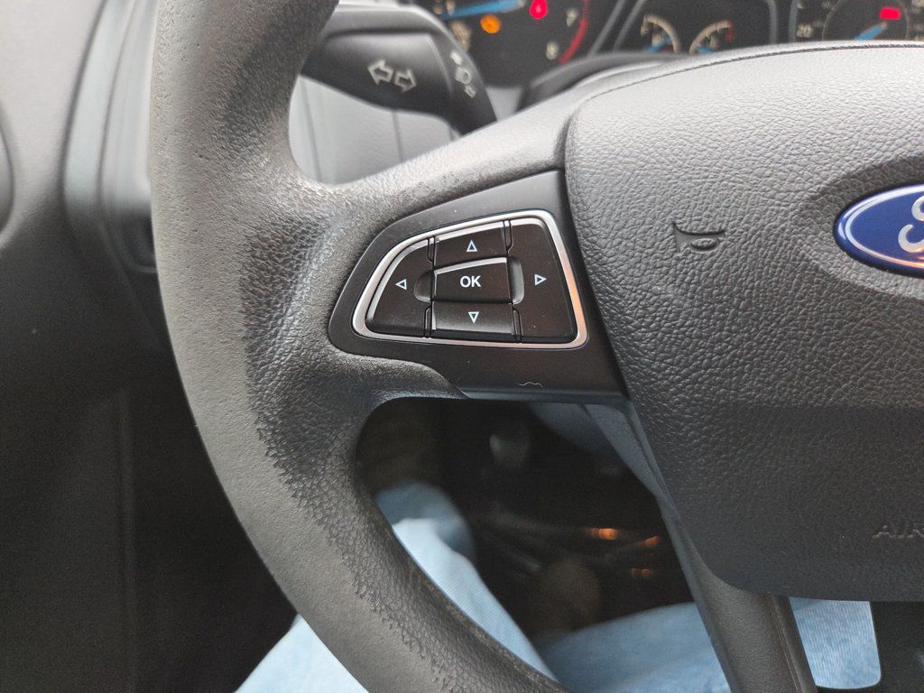 Ford Focus photo 30