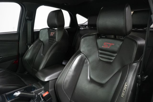 2018 Ford Focus ST Hatch - 22946115 - 10